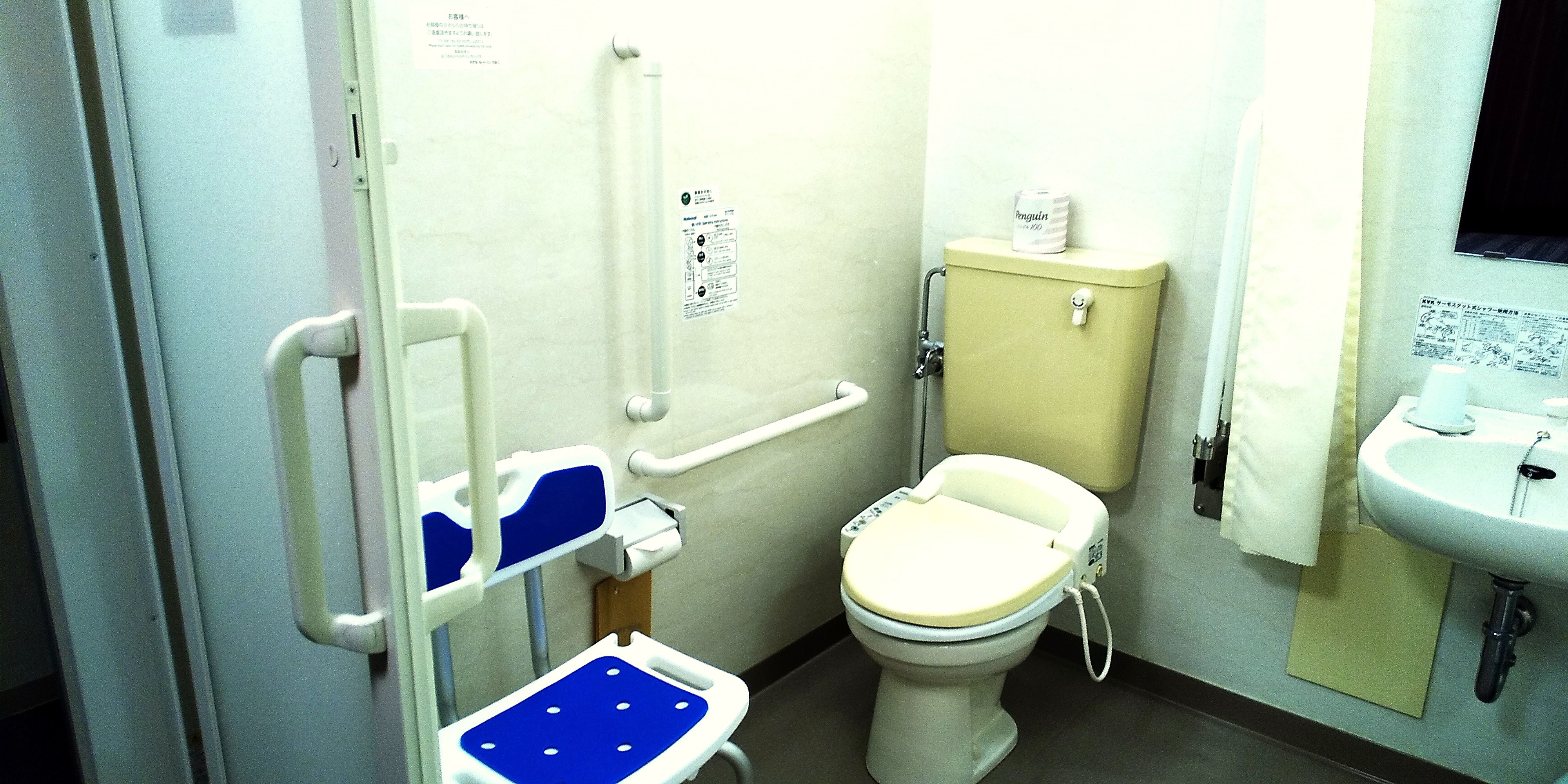 バリアフリールーム　バスルーム