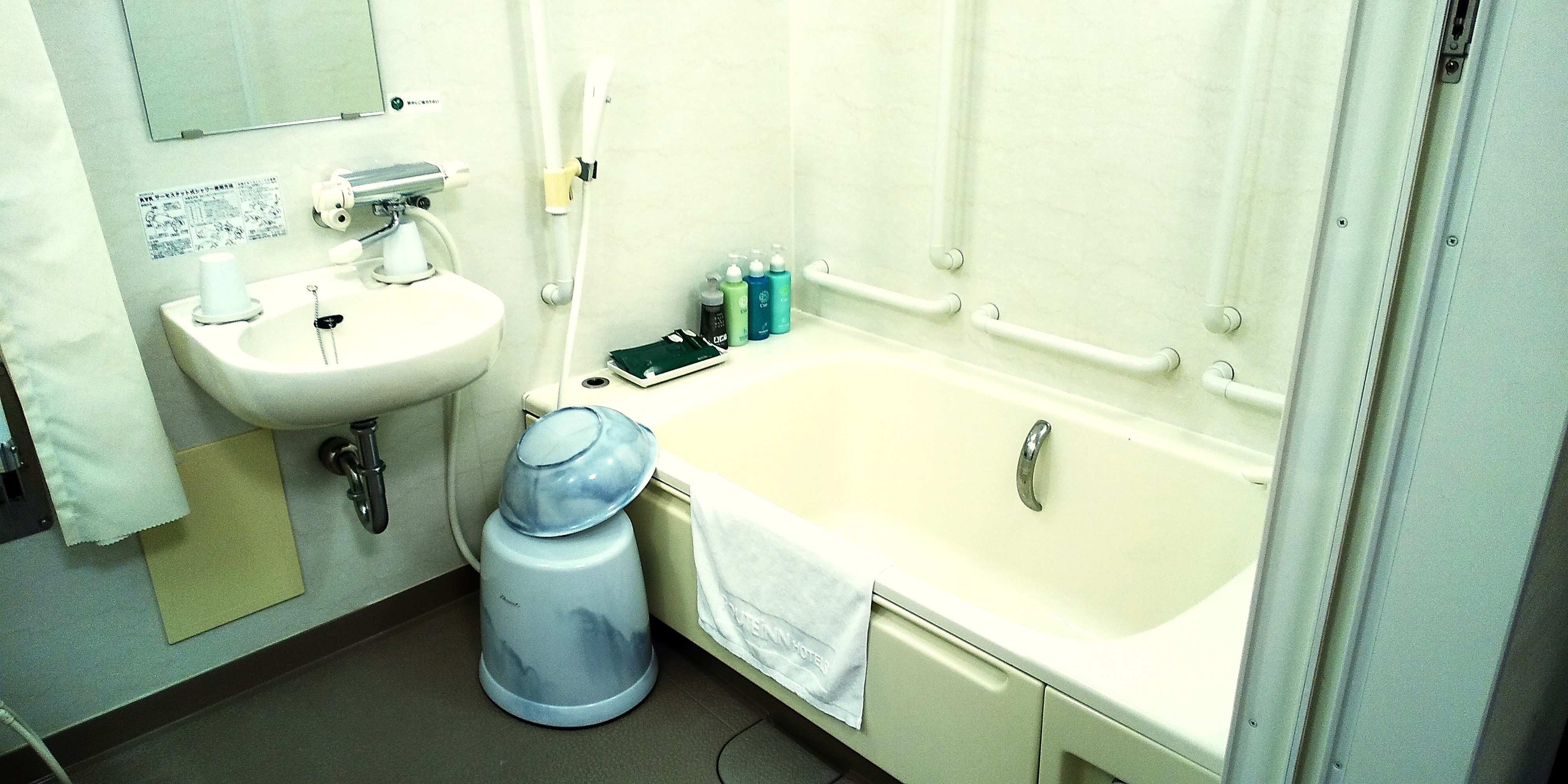 バリアフリールーム　バスルーム