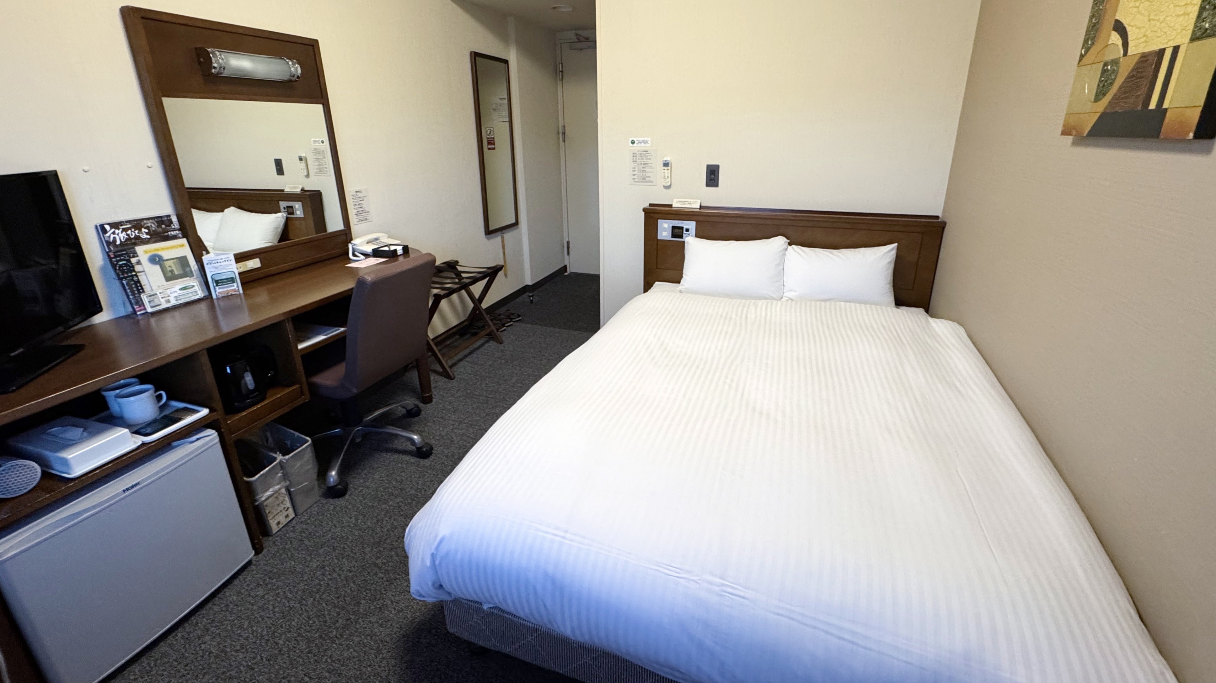 スタンダードセミダブルルーム1