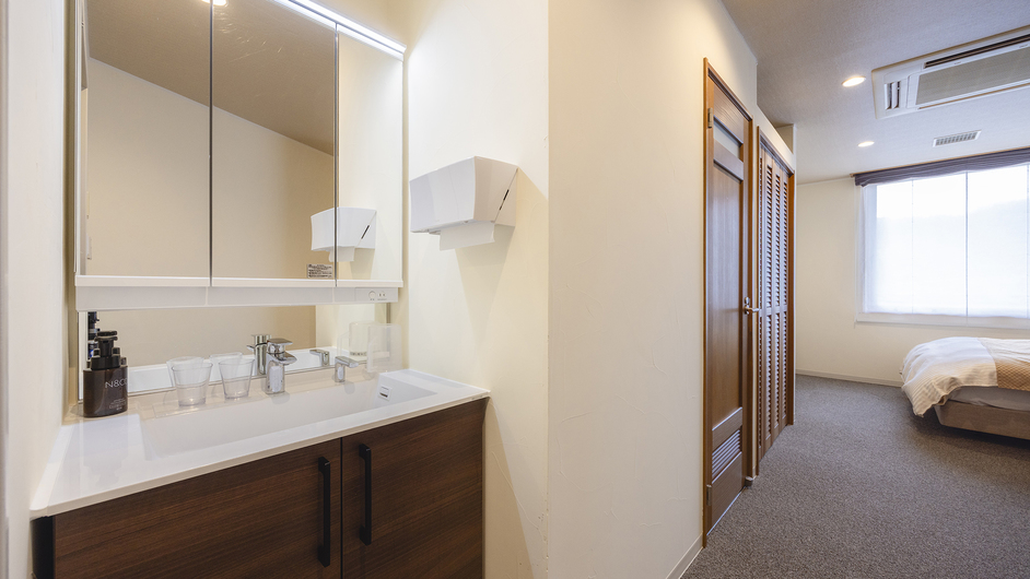 【セミダブル】清潔、快適な洗面スペースも