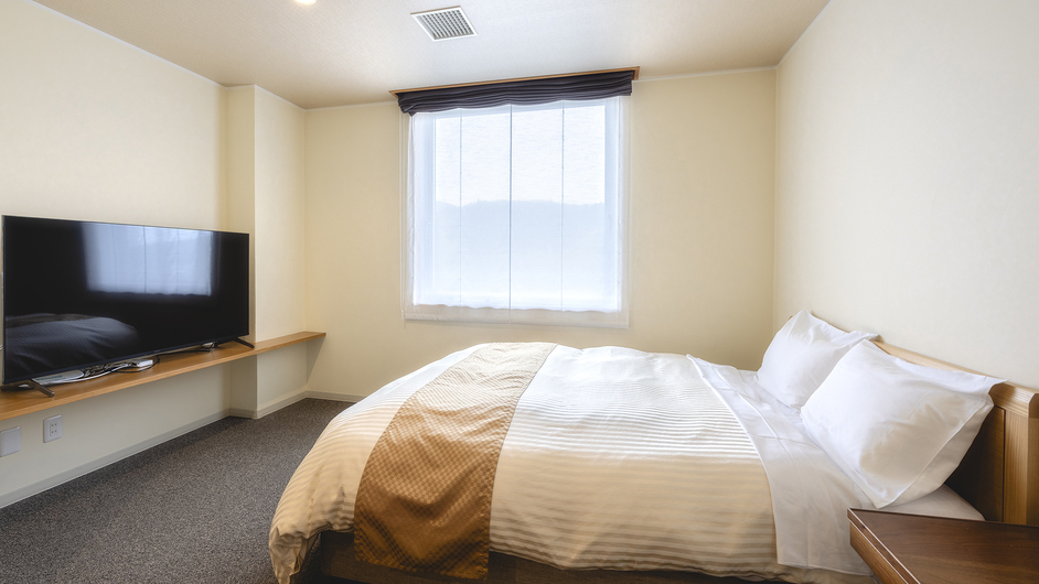 【セミダブル】大きなサイズのテレビは、お手持ちの各種アカウントを繋げて映像をお楽しみいただけます。