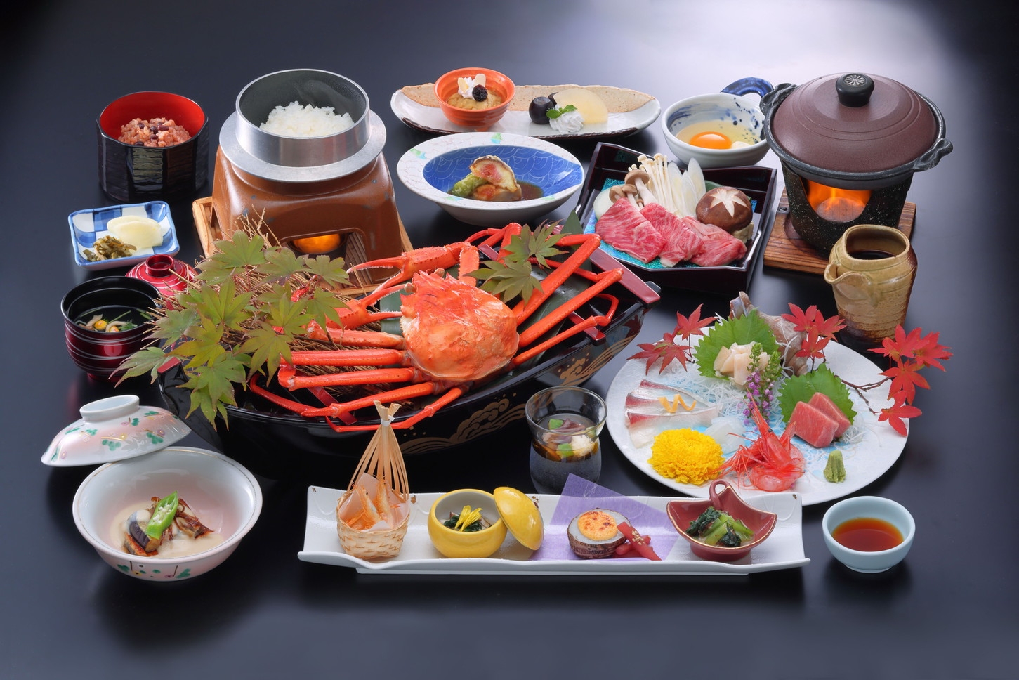 【秋の特選会席】紅ズワイ蟹・氷見牛すき焼き・新米食べ比べで富山の秋の味覚をたっぷり満喫◆1泊2食