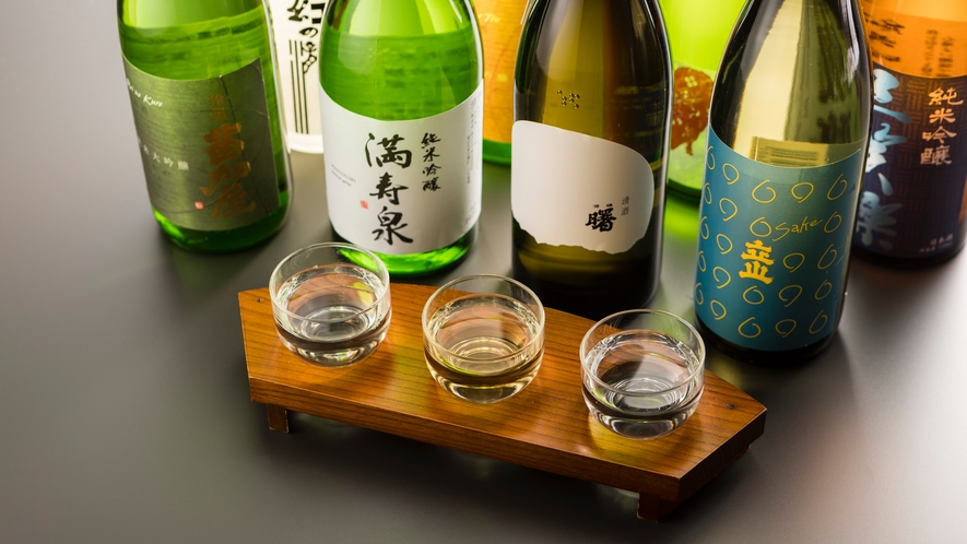 富山の美味しい地酒を多種揃えています♪お好きな地酒3種飲み比べセット