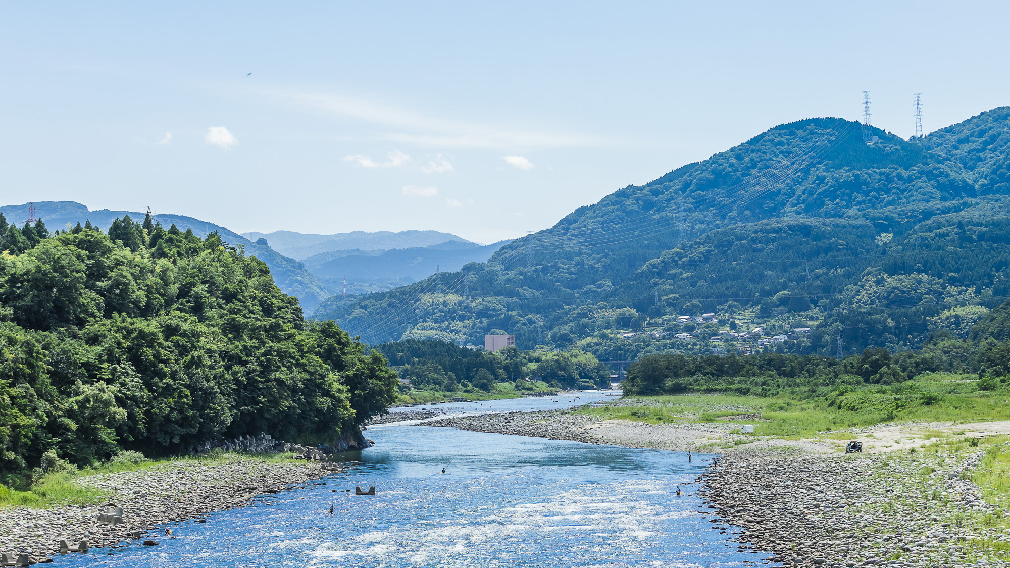 【神通川】穏やかなせせらぎの音が、ゆっくりと心をほどいていきます。