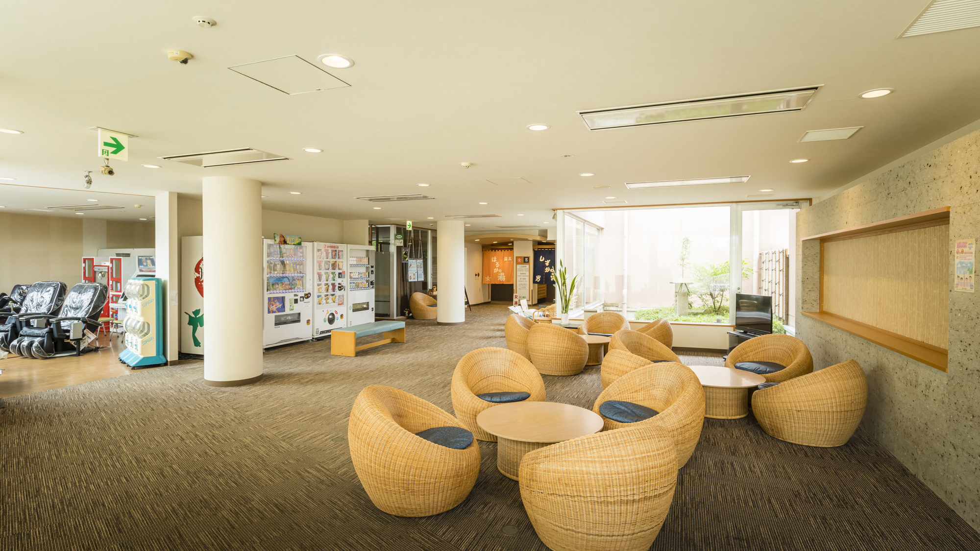 【湯上りサロン】温泉終わりのほっこりタイムや待ち合わせにどうぞ♪