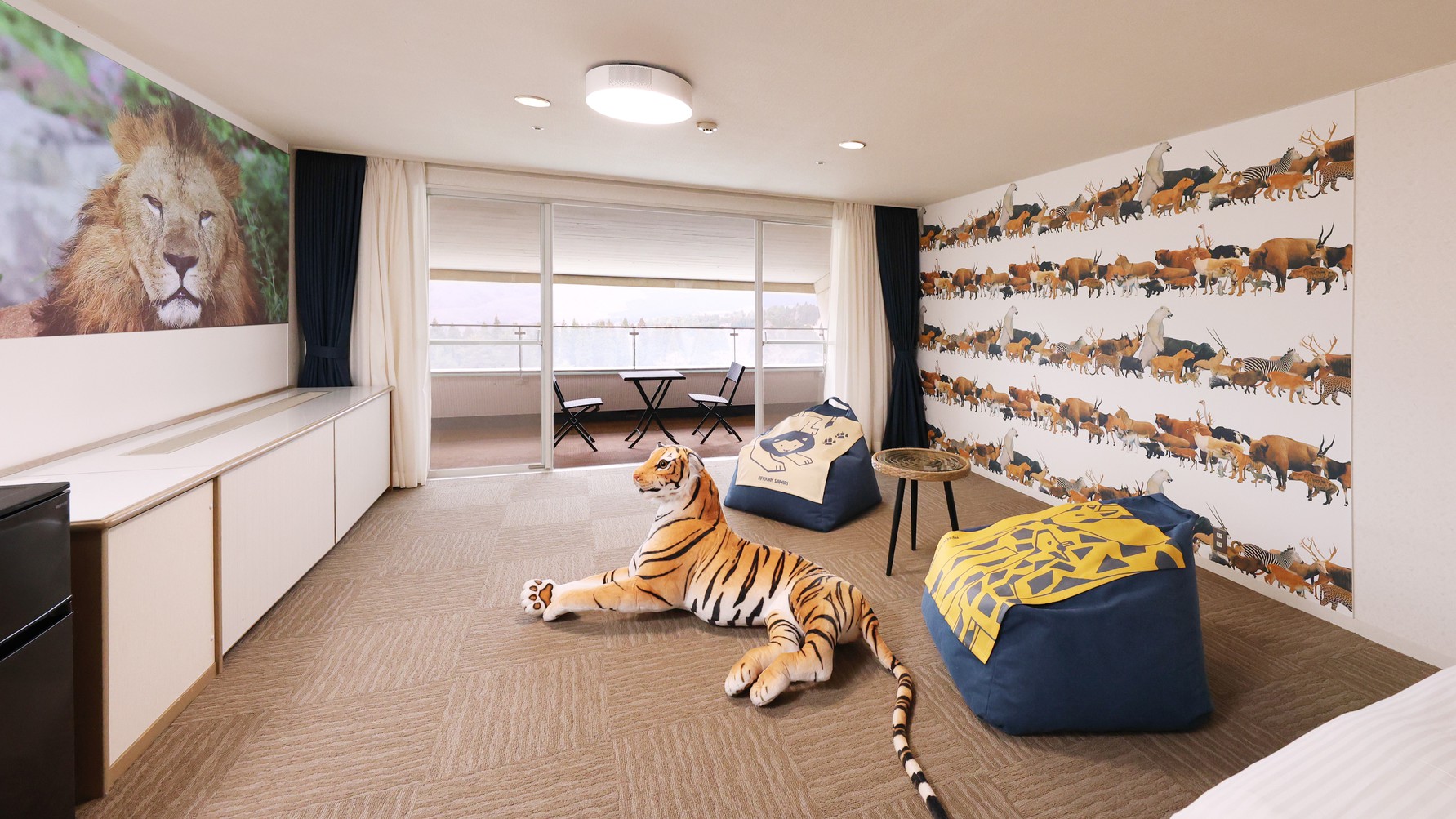 アフリカンサファリルーム（プロジェクター）