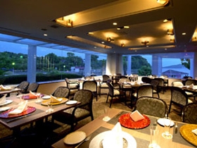 【春SALE】大浴場からも湖畔を一望！旬の食材を堪能！和洋折衷コース/スタンダードプラン19:30