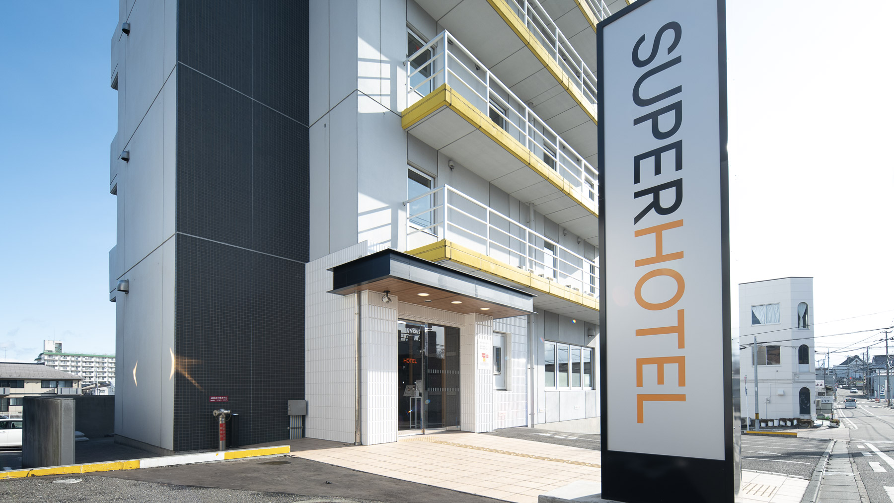 こちらの看板が目印です♪