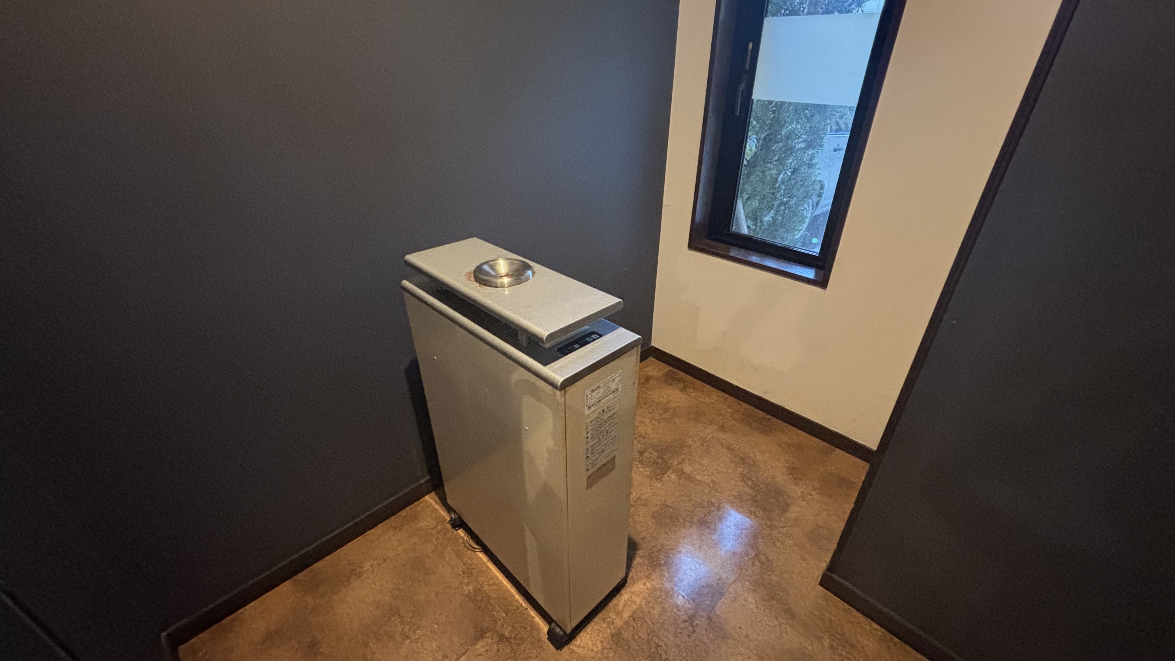 1階　喫煙コーナー②