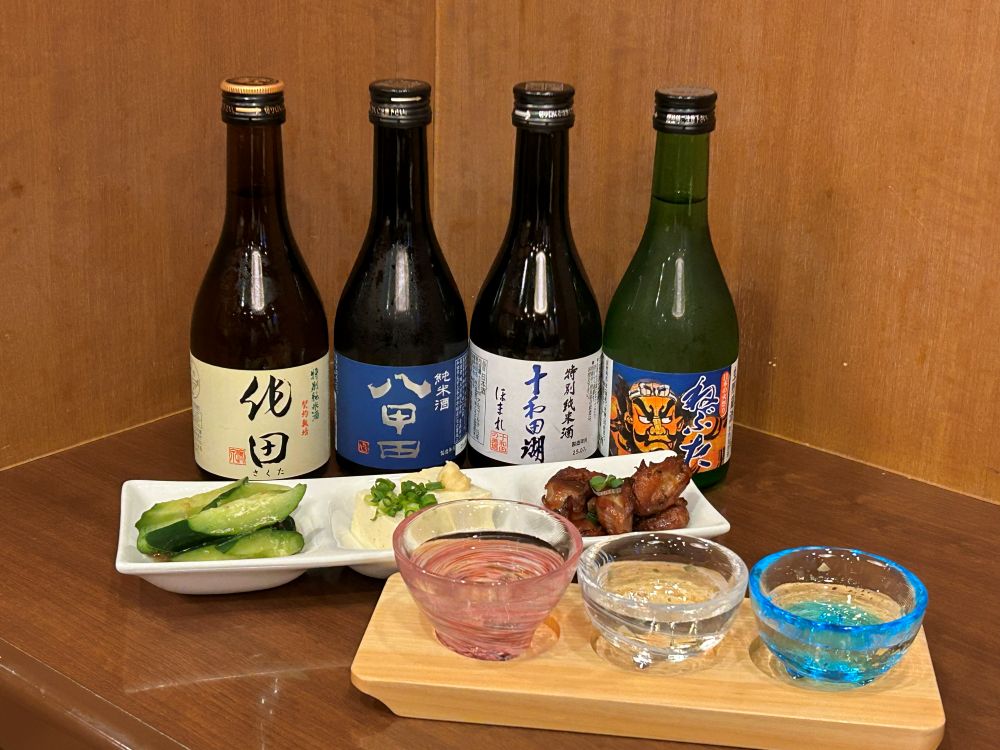 【夕食日本酒おつまみセット】選べる3種のおつまみと一緒に地酒を飲んでみませんか。