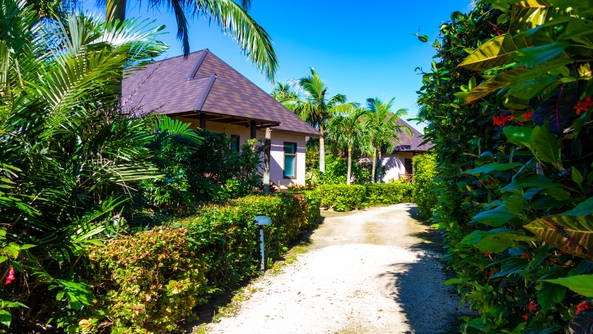 【学生応援・卒業旅行・家族旅行】1棟1室のコテージ15，600円！2連泊で朝食を1回プレゼント　素泊