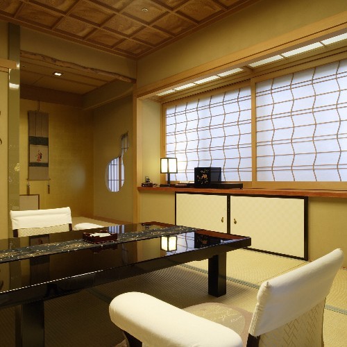 Kinkaku Japanese-style room