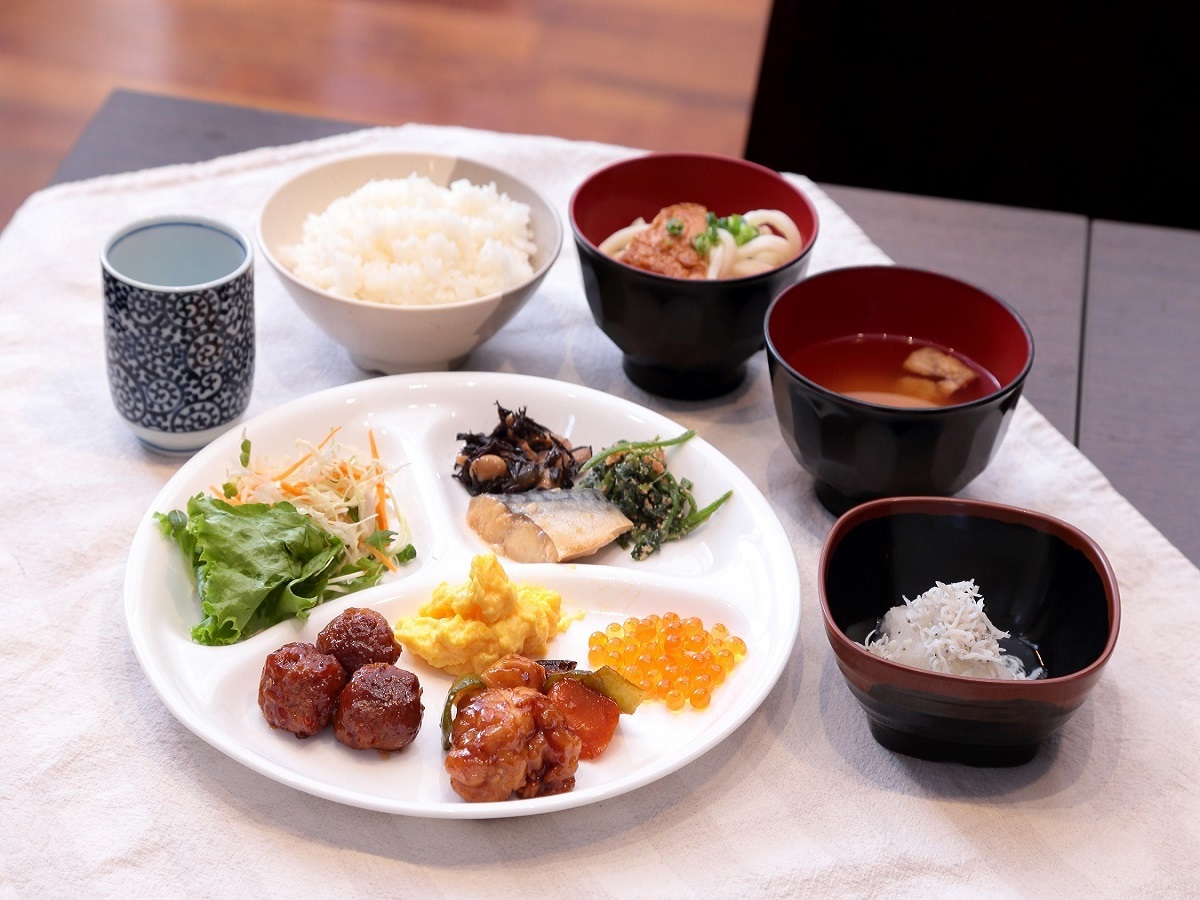 【お日にち限定】16時チェックイン　カップルにおすすめ !　ご飯が食べたくなる朝食無料サービス