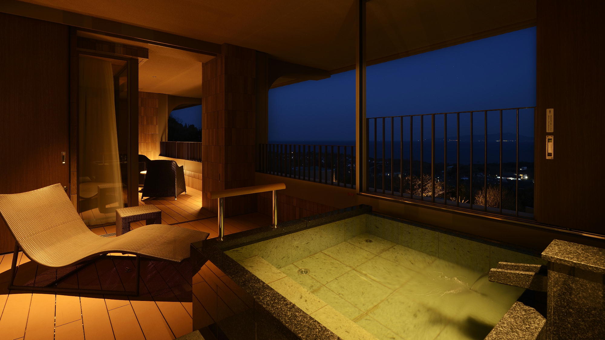 【温泉露天風呂付】ラグジュアリースイート／104平米