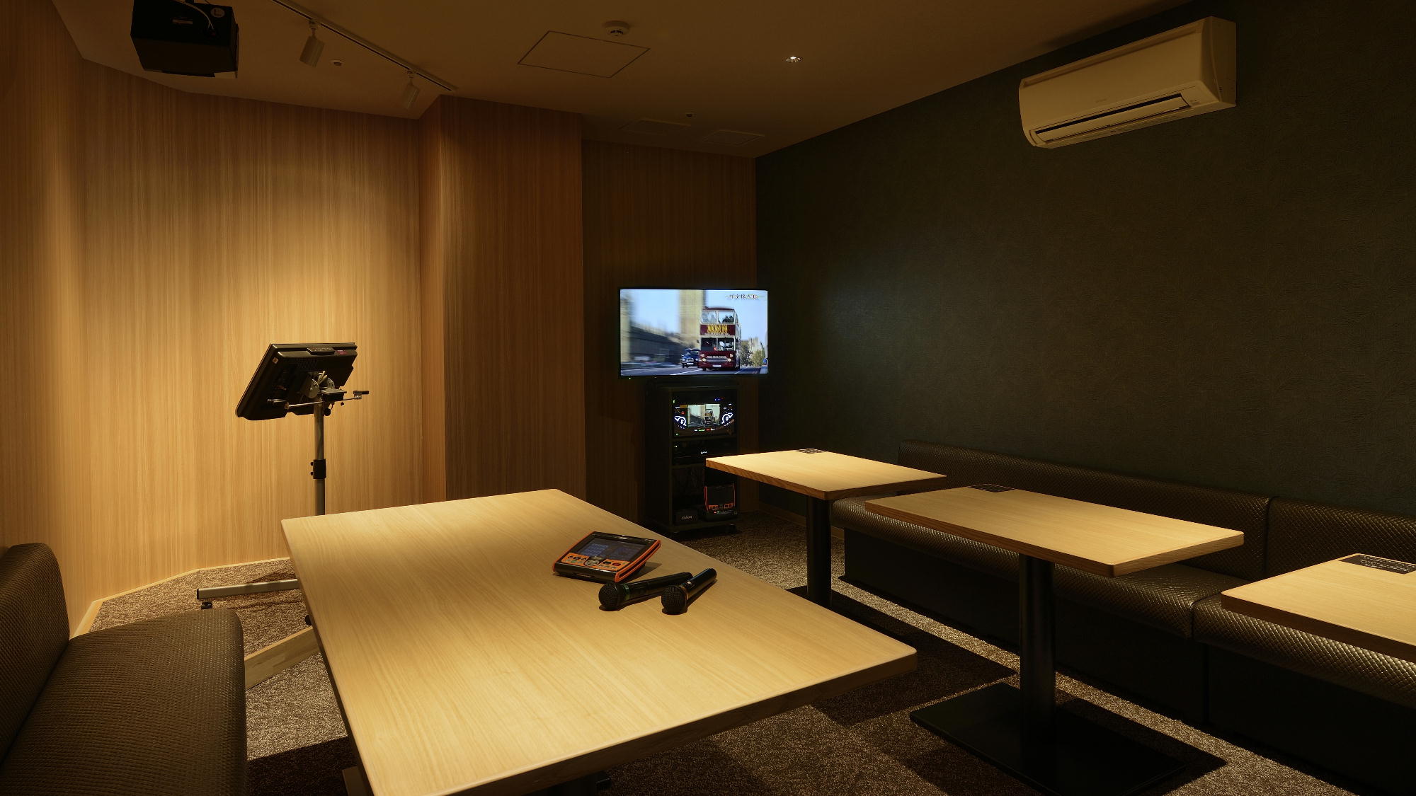 カラオケルーム