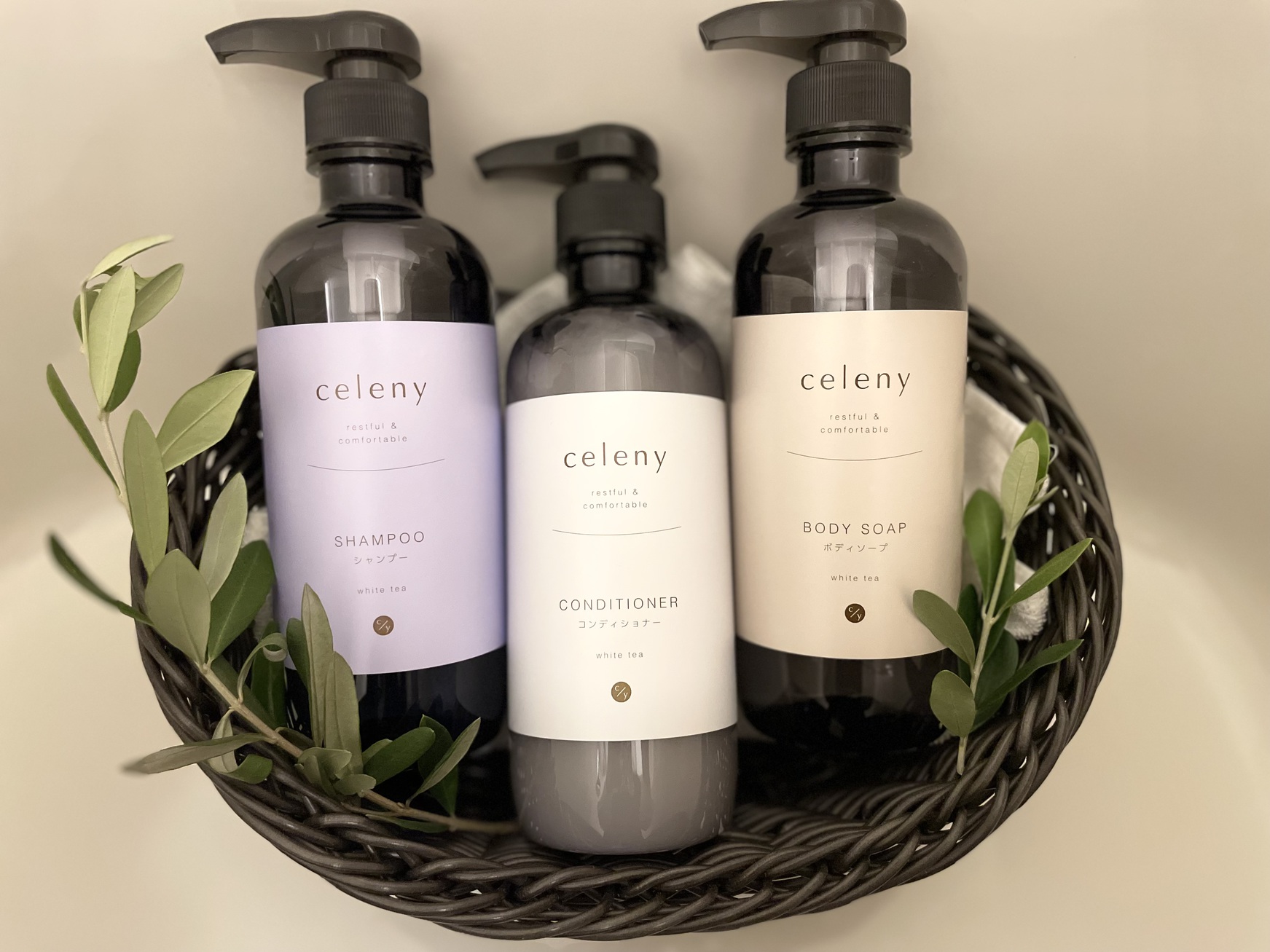 【バスアメニティ】ユニットバス内にはシャンプー・リンス・ボディソープをご用意しております。