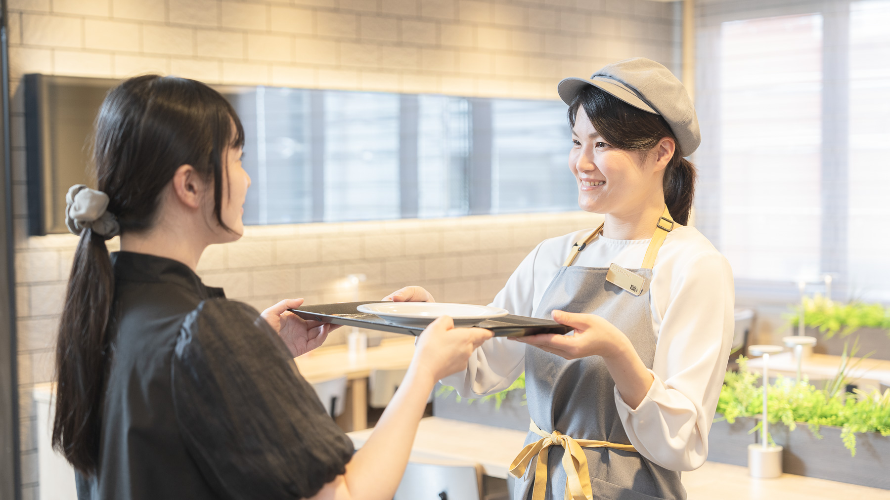 満開の笑顔でご案内いたします