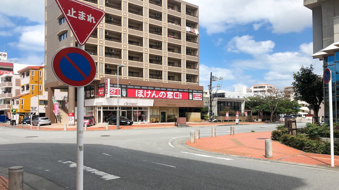 【第1駐車場までの道③】十字路を右に曲がります