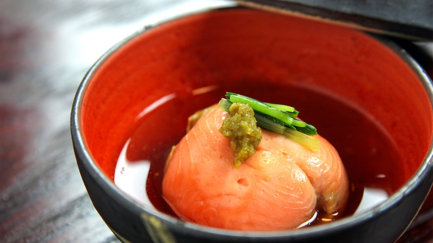 ・＜お食事一例＞郷土料理に和・洋を重ねた豊かな味わいをご堪能下さい