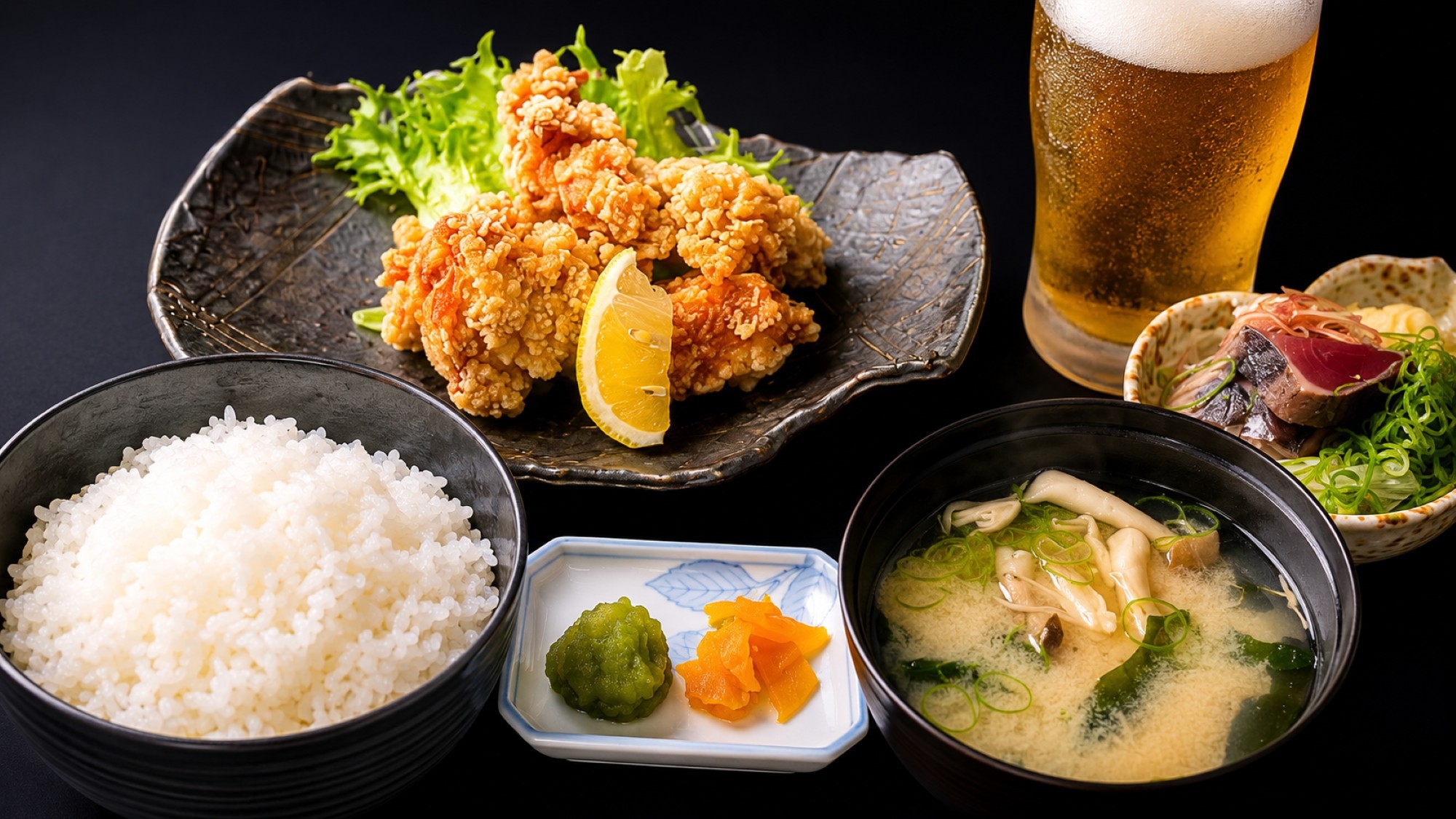 【2食付】土佐名物カツオの塩たたき付き！選べる3種の夕食＋ワンドリンク／夕食は提携店「八雲」利用