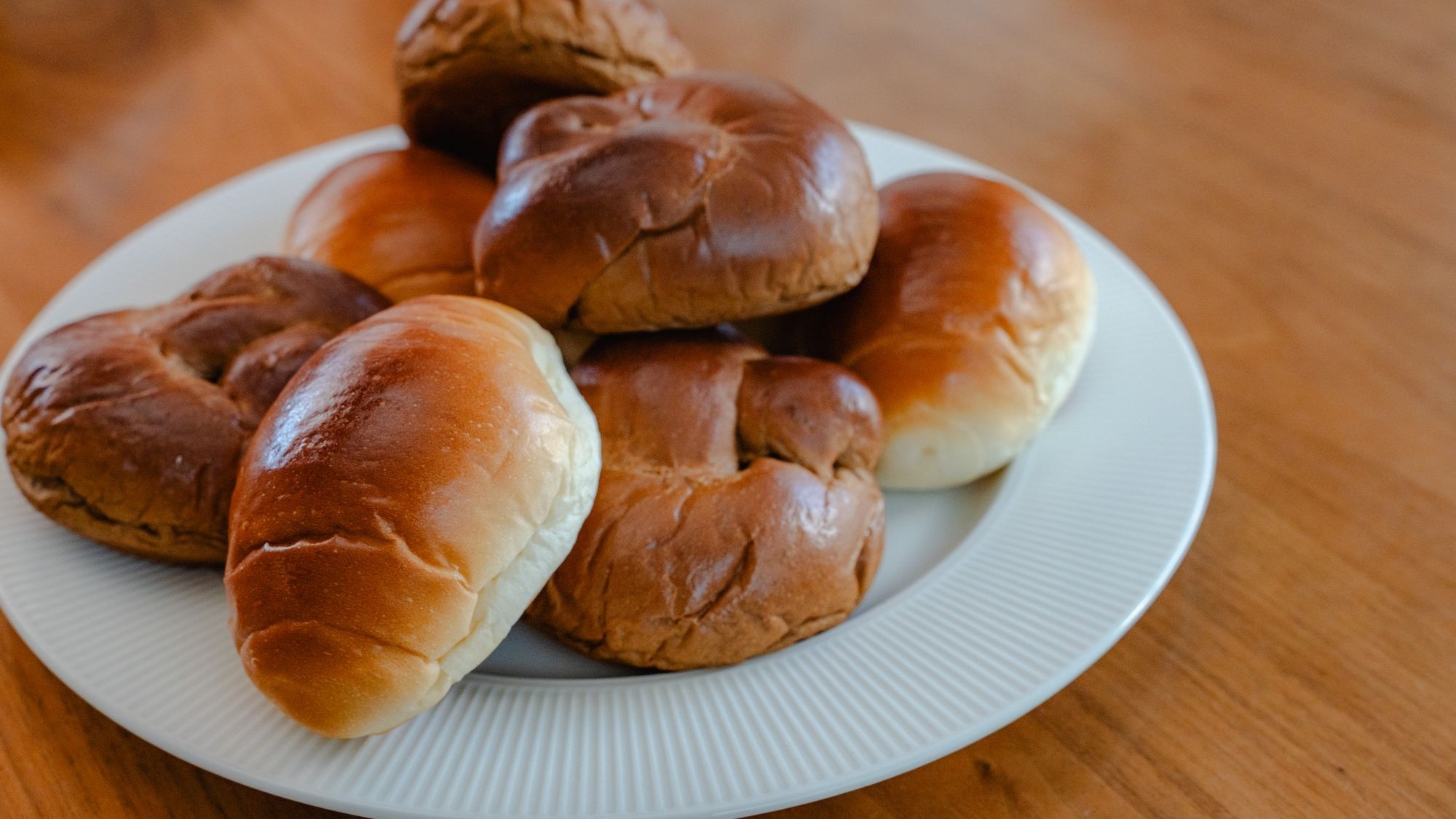 朝食メニューの一例＿ロールパン