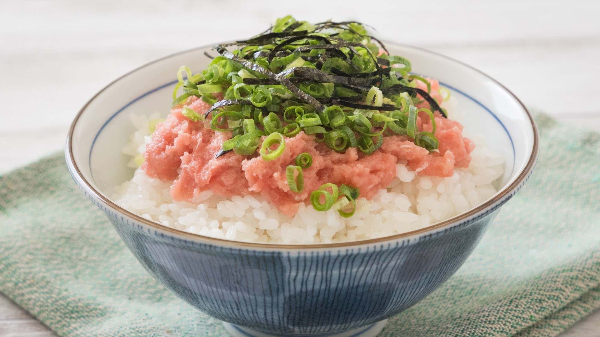 朝食メニューの一例＿ネギトロ丼