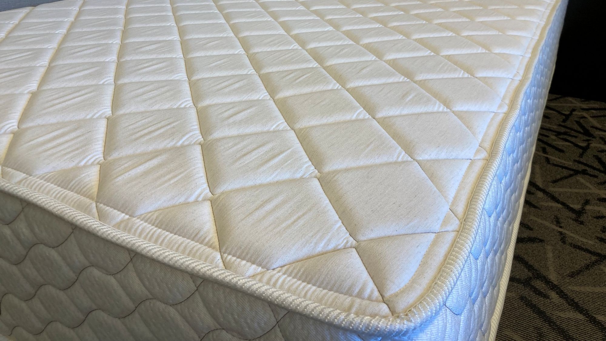 快眠高級マットレス