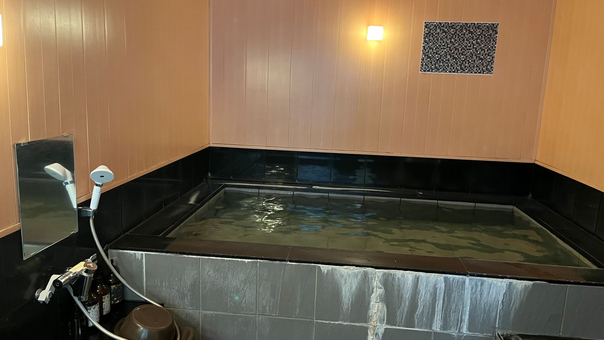 男女入替大浴場完備！