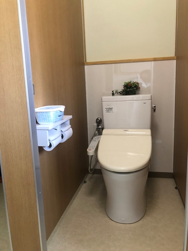 1階男子トイレ　2022年3月20日に改修工事が終了しました！