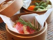 夏の予約！朝食付き夕食はレストランバーで♪チェックイン前8時半より駐車OK！シャワー無料アウト後も♪