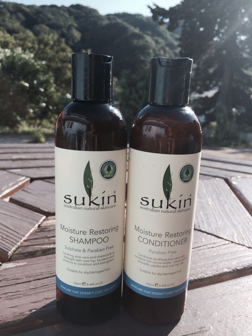 オーストラリアの添加物なしのシャンプーとコンディショナー。