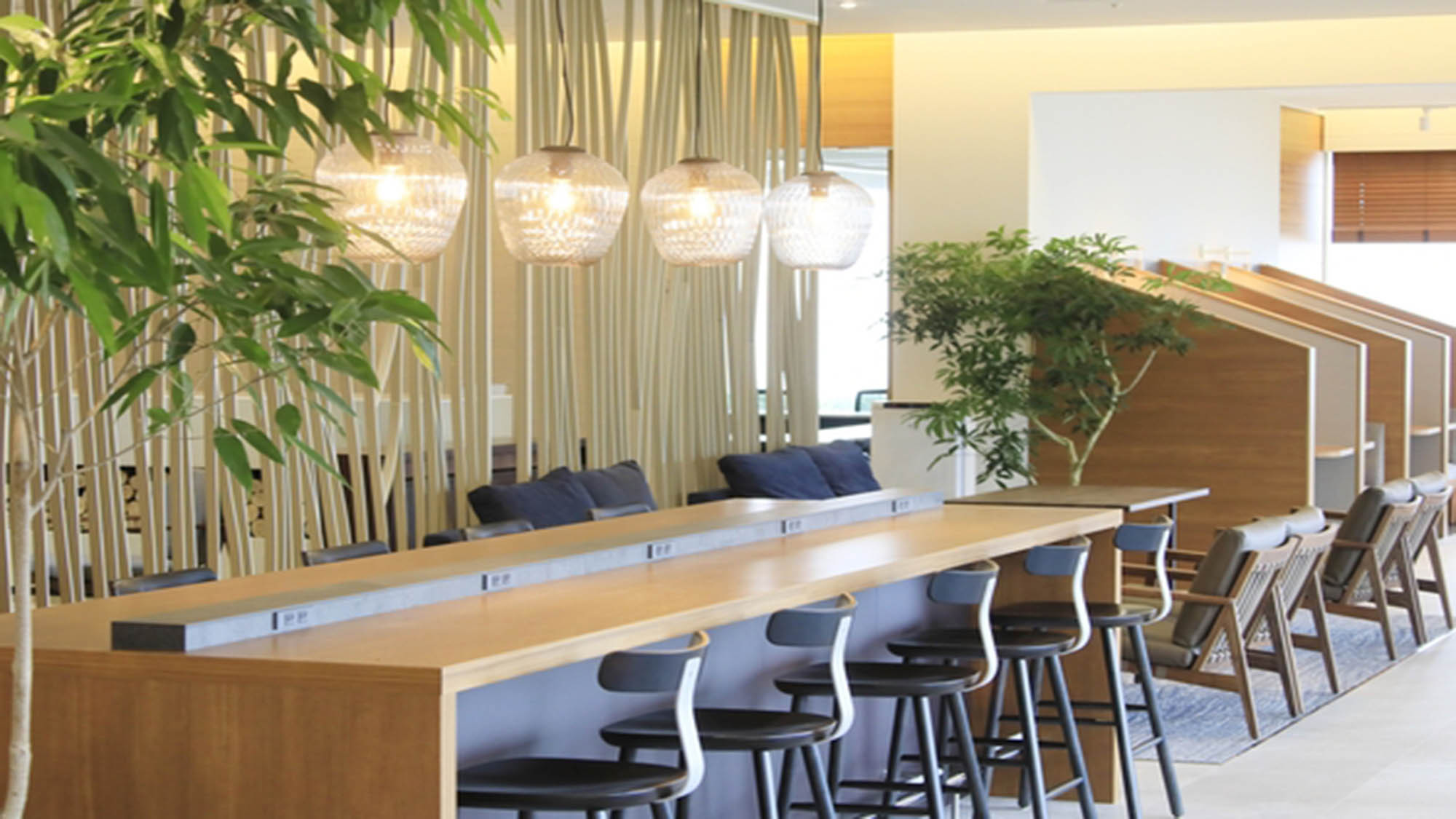 プレミアラウンジ