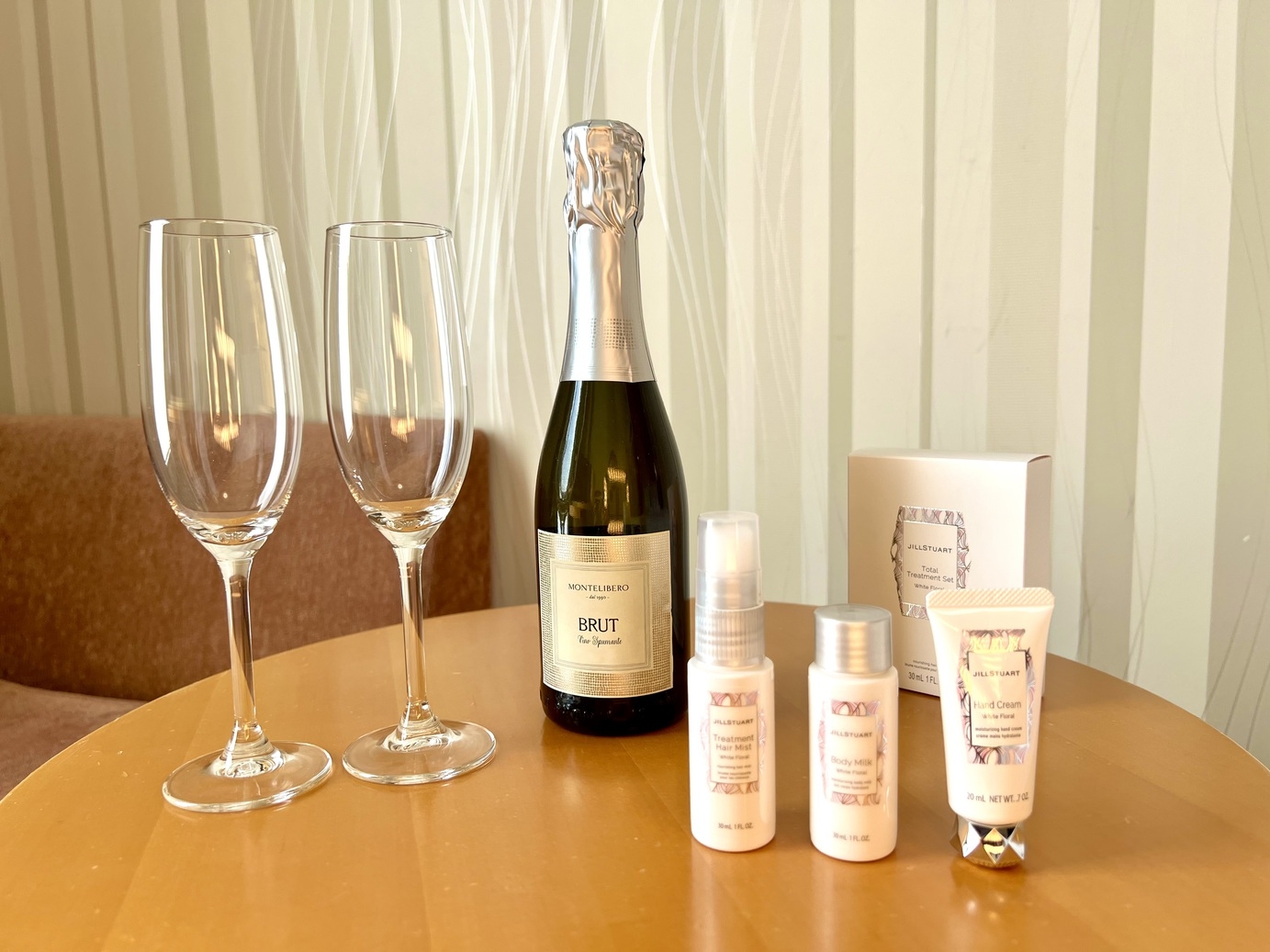 【朝食なし】12月限定！クリスマスカップルプラン〜フリードリンク付き〜