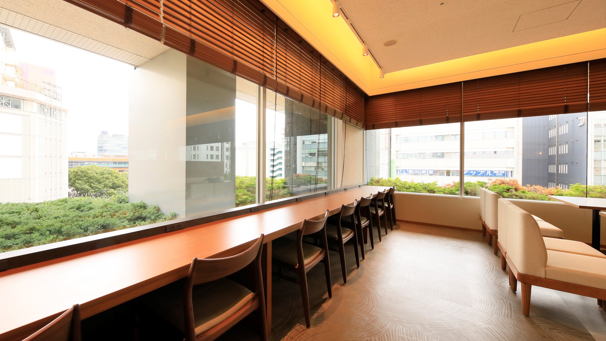 【気軽にホテルライフ♪フリードリンク付】日帰りデイユースプラン(12時〜19時の間で最大5時間利用）