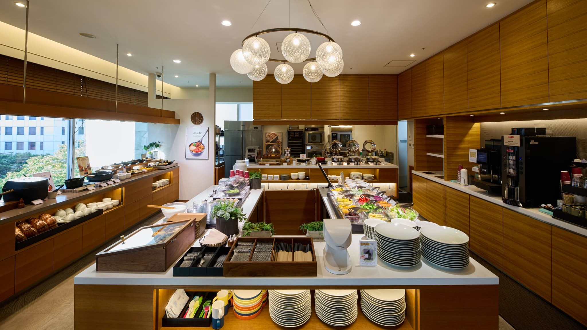 朝食会場：プレミアラウンジ（5Ｆ）　営業時間：6時30分～10時00分（最終入店9時30分）