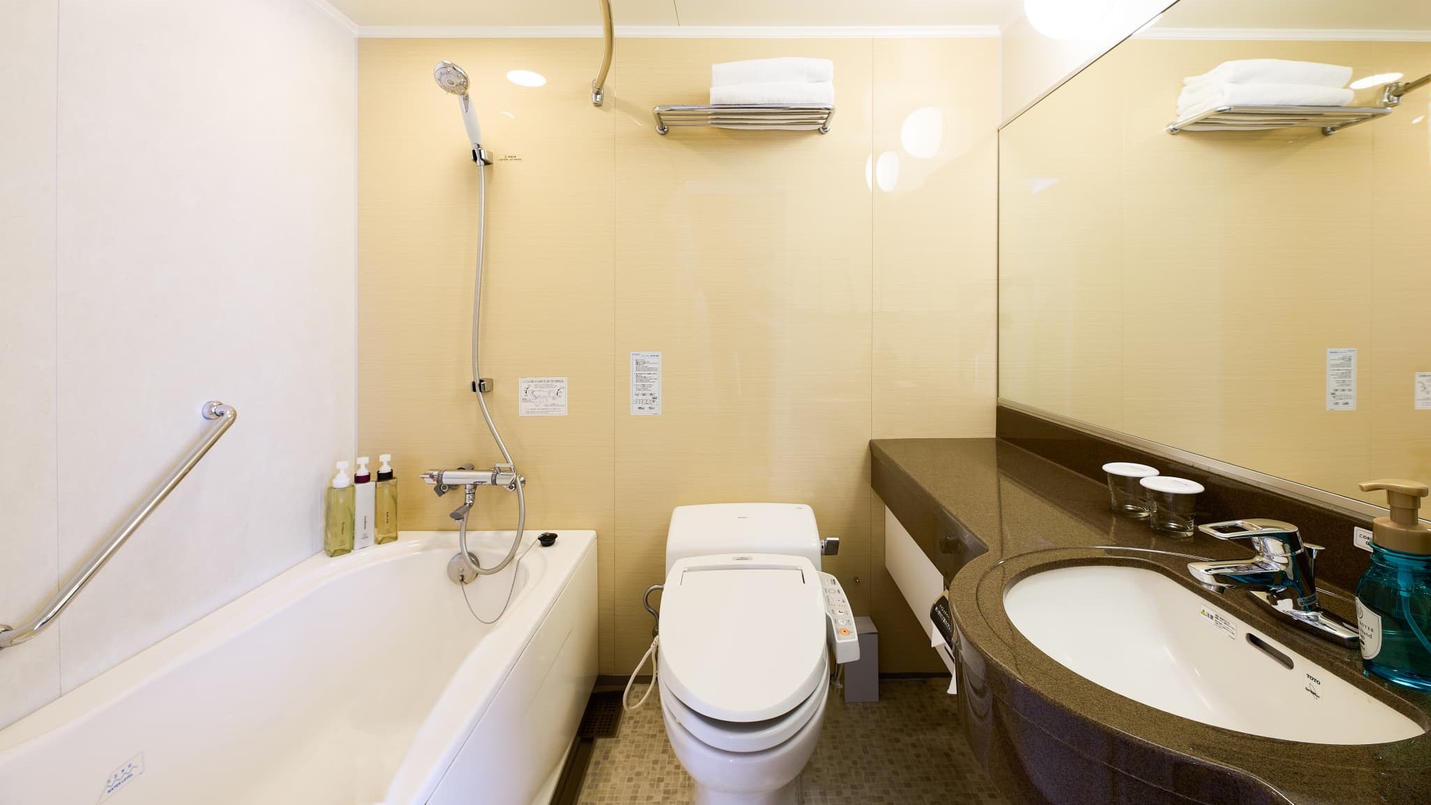 バスルーム：スーペリアツイン、プレミアツイン