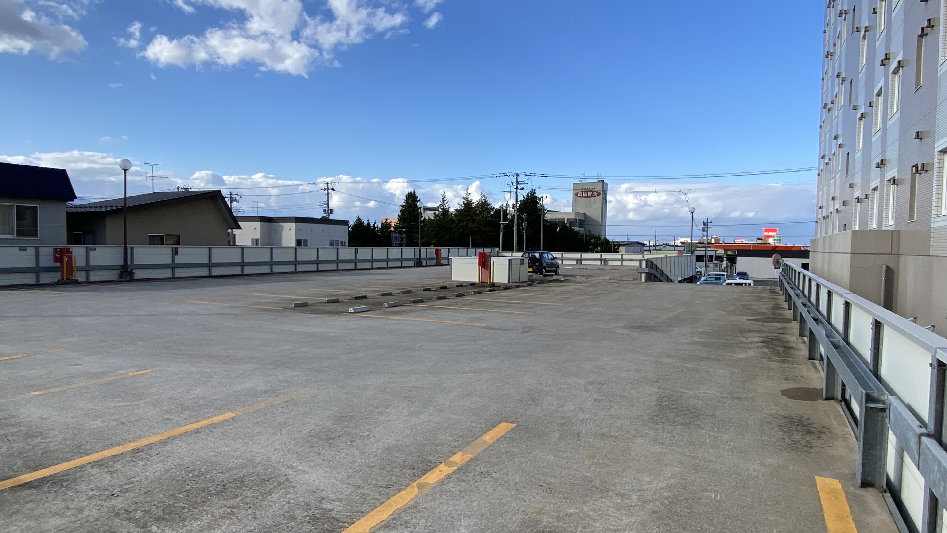 駐車場　自走式立体駐車場の２階