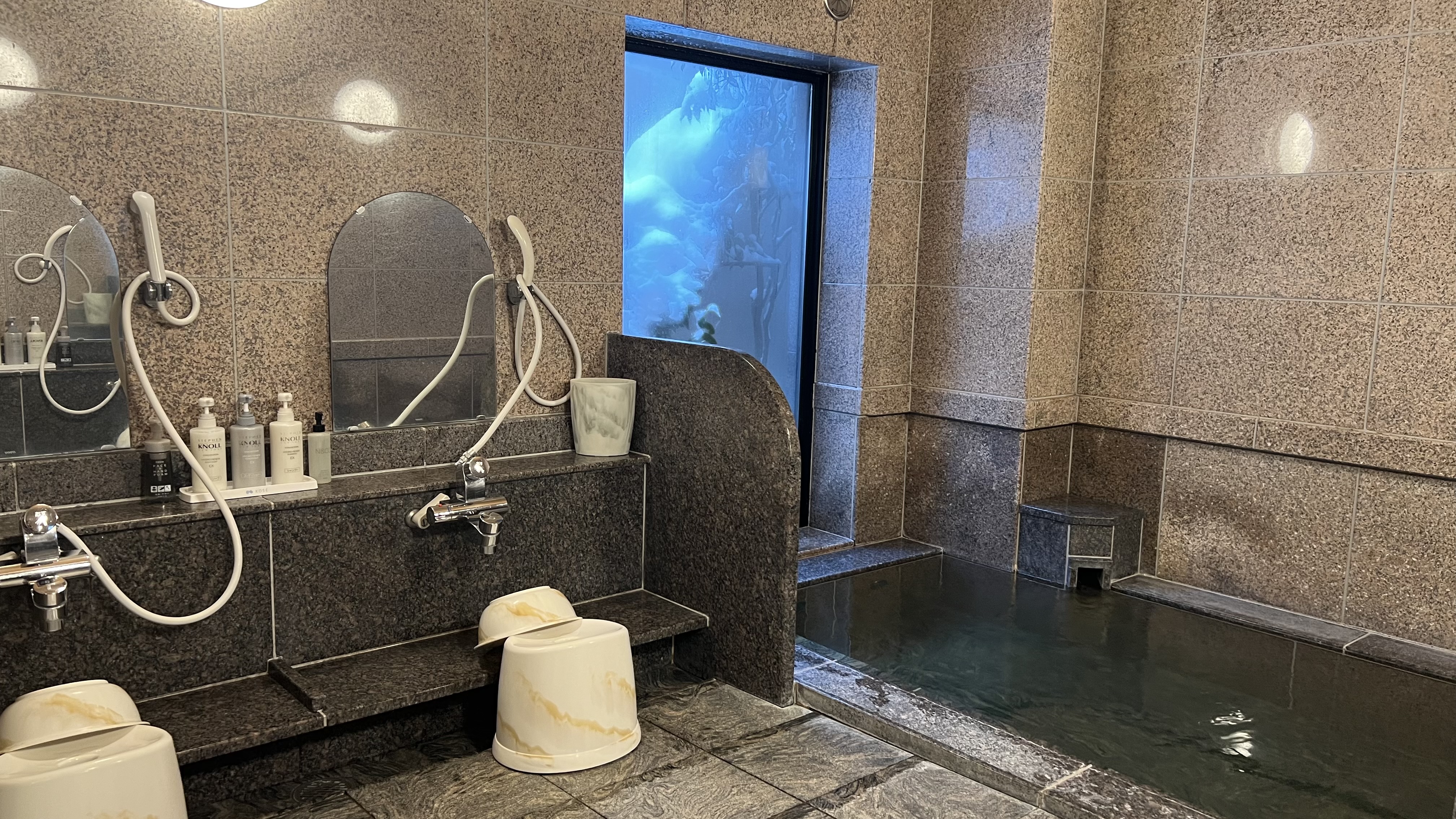 大浴場　女性大浴場内