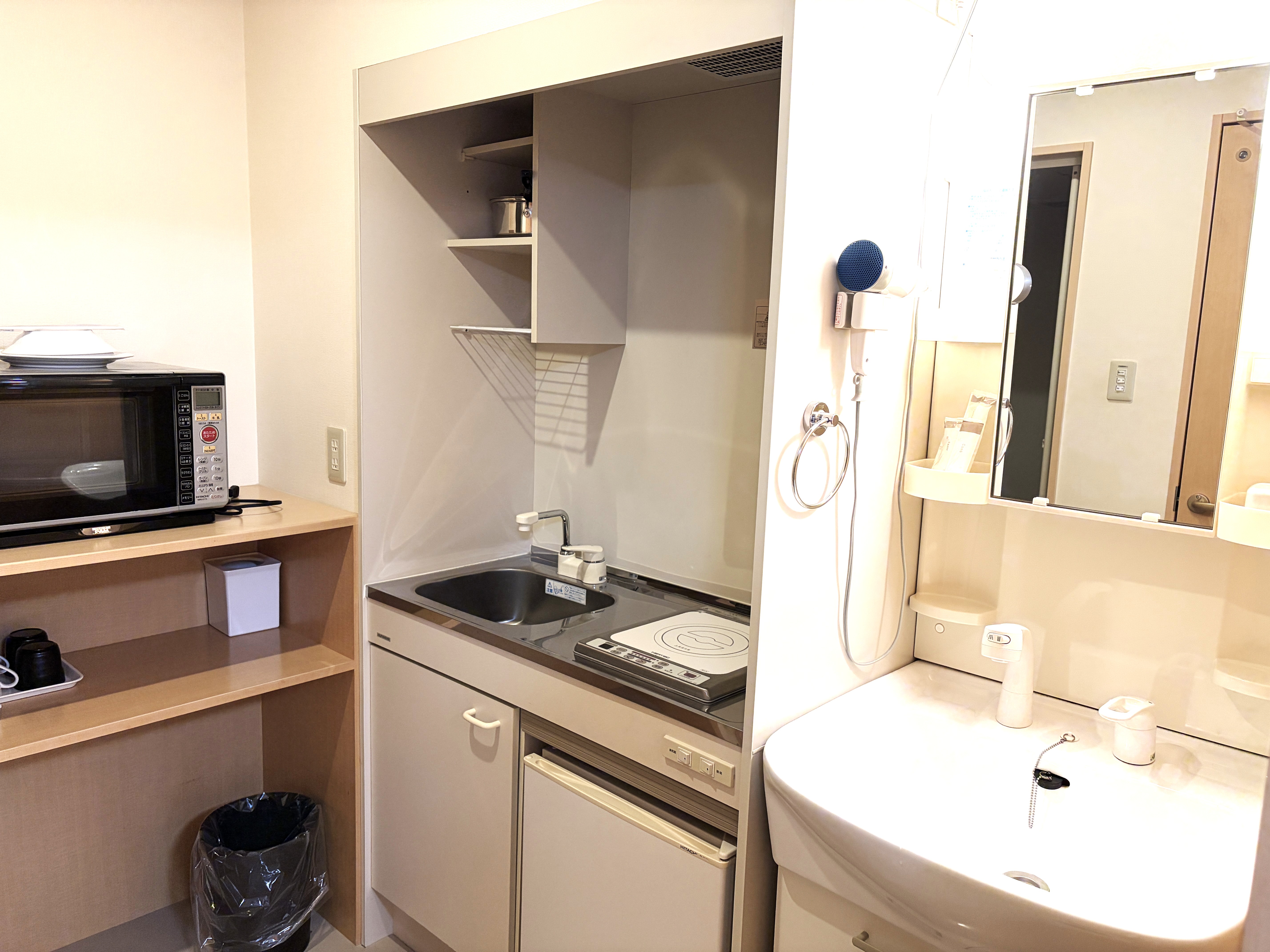 IHコンロ・シンク・単独型洗面台完備