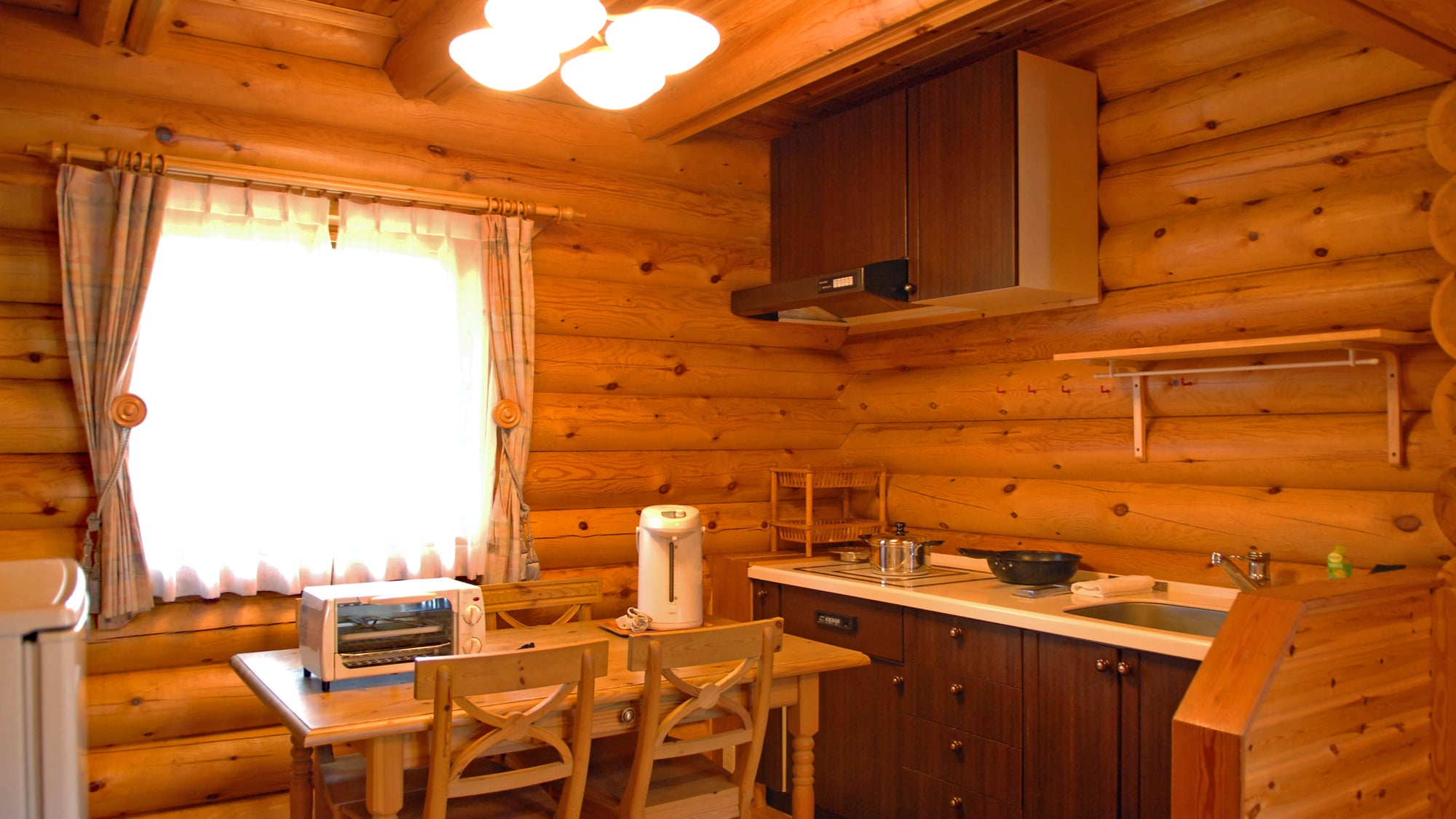 【ログハウス】TYPE-D※ダイニングスペースイメージ