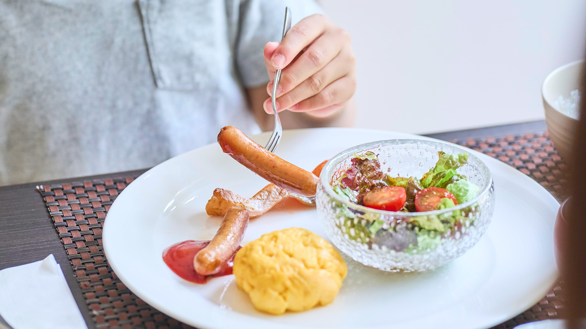 ・【朝食/子供】鮭や卵料理など、お子様がお好きな食材で作るお子様用朝食もございます