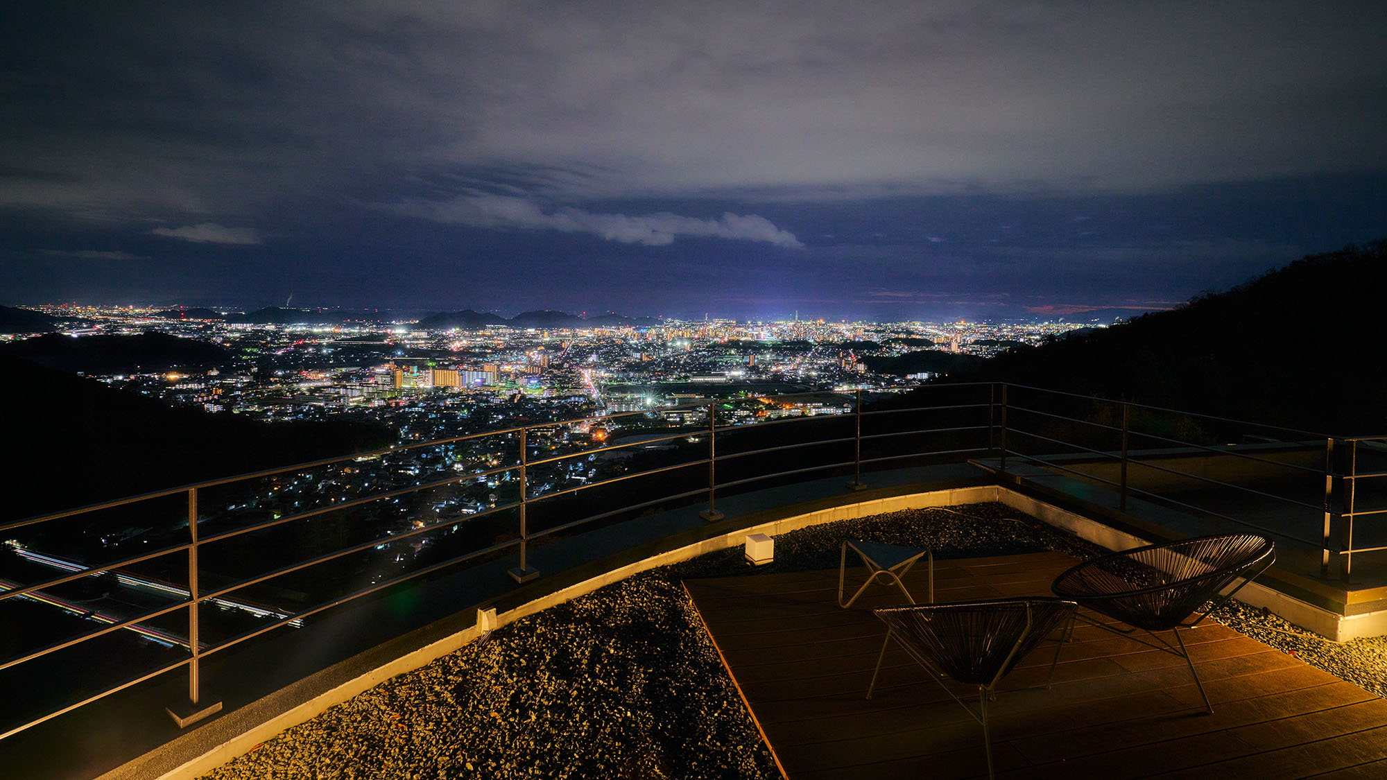 ・【景観】地上300mから眺める播磨平野の夜景はまさに絶景。自然の中で素敵な休暇を過ごしませんか