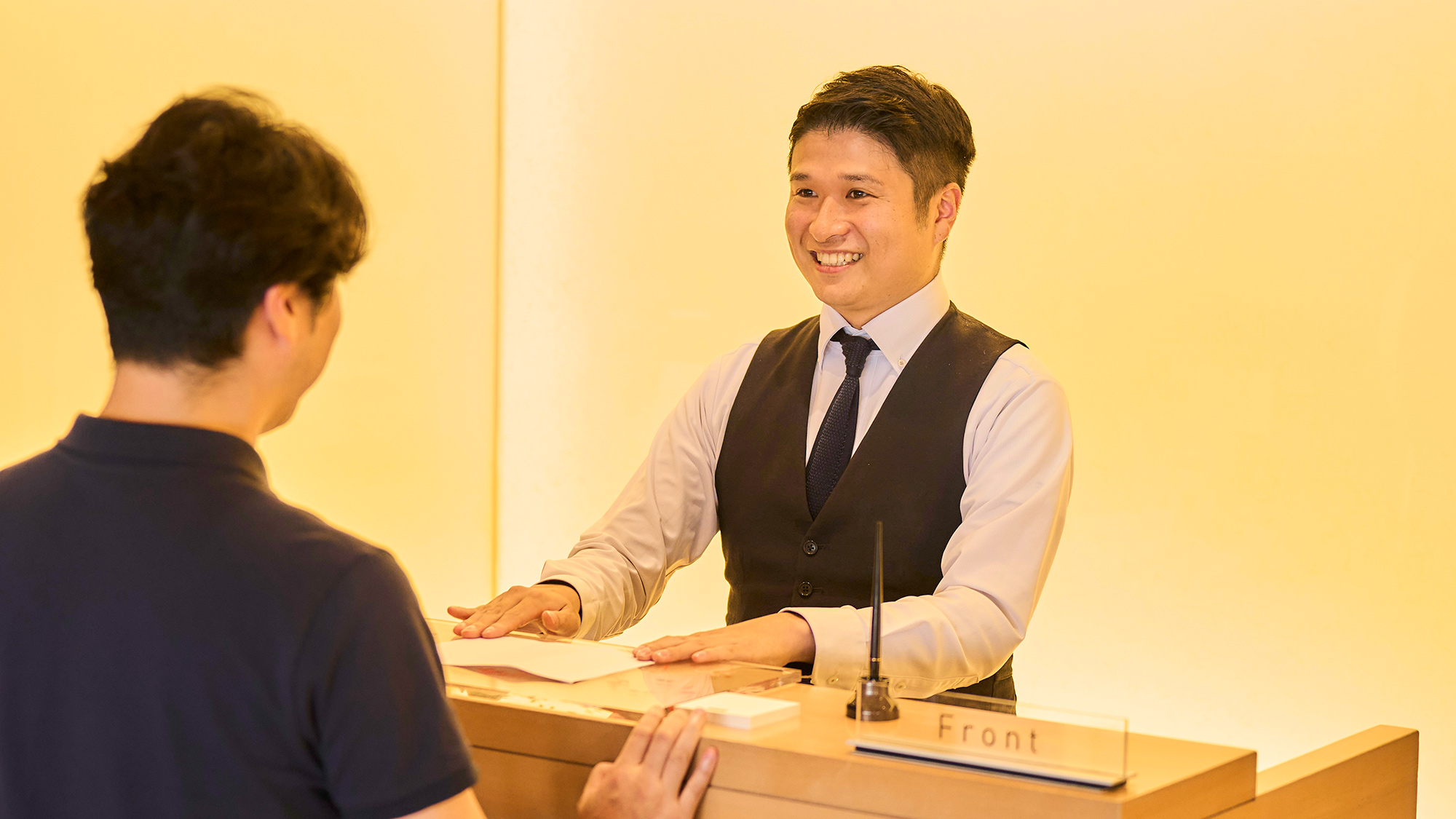 ・【チェックインカウンター】いつも笑顔で明るい接客を心がけています