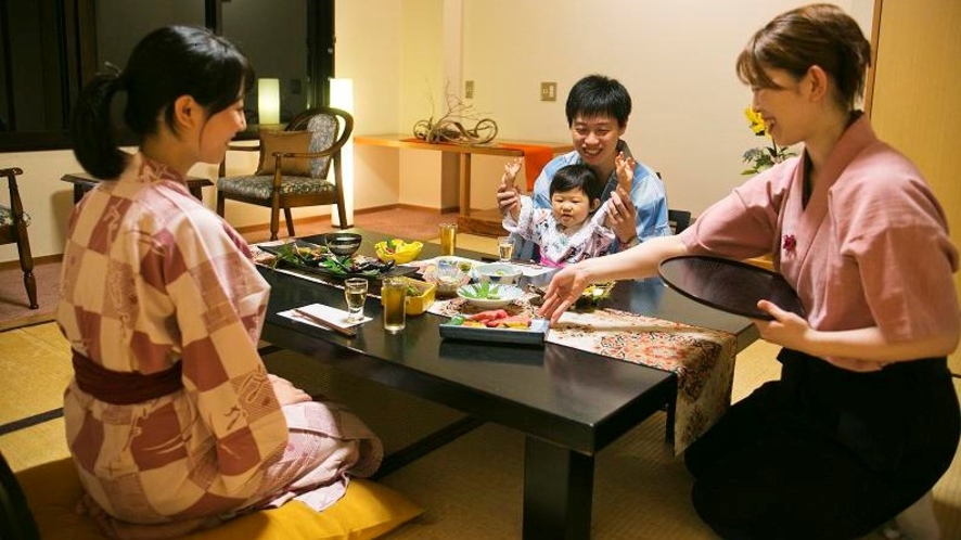 夕食はお部屋食