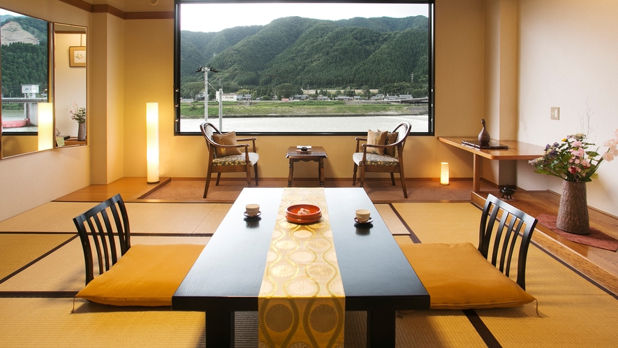 阿賀野川沿い　客室