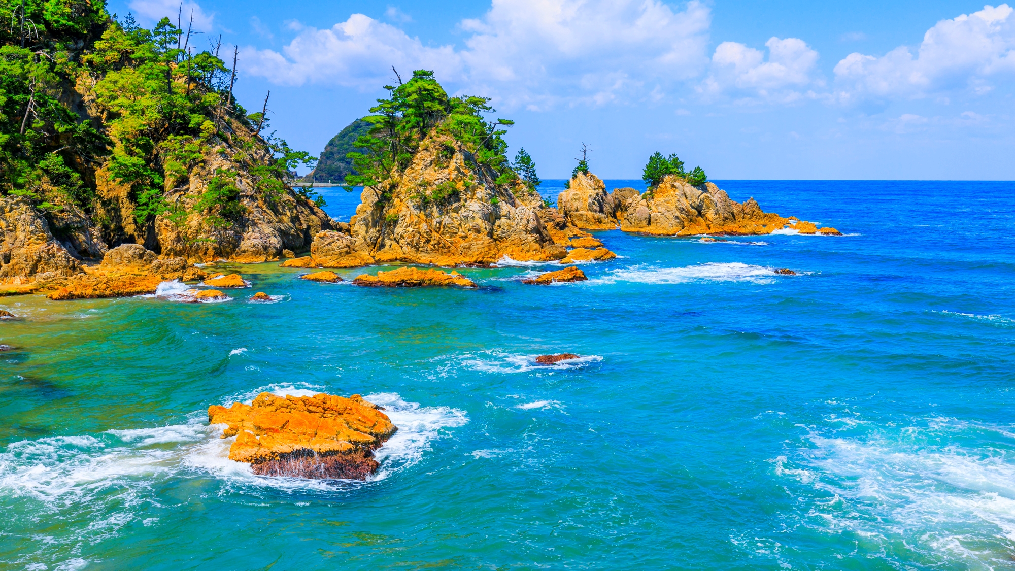 【浦富海岸】当館から車で約30分