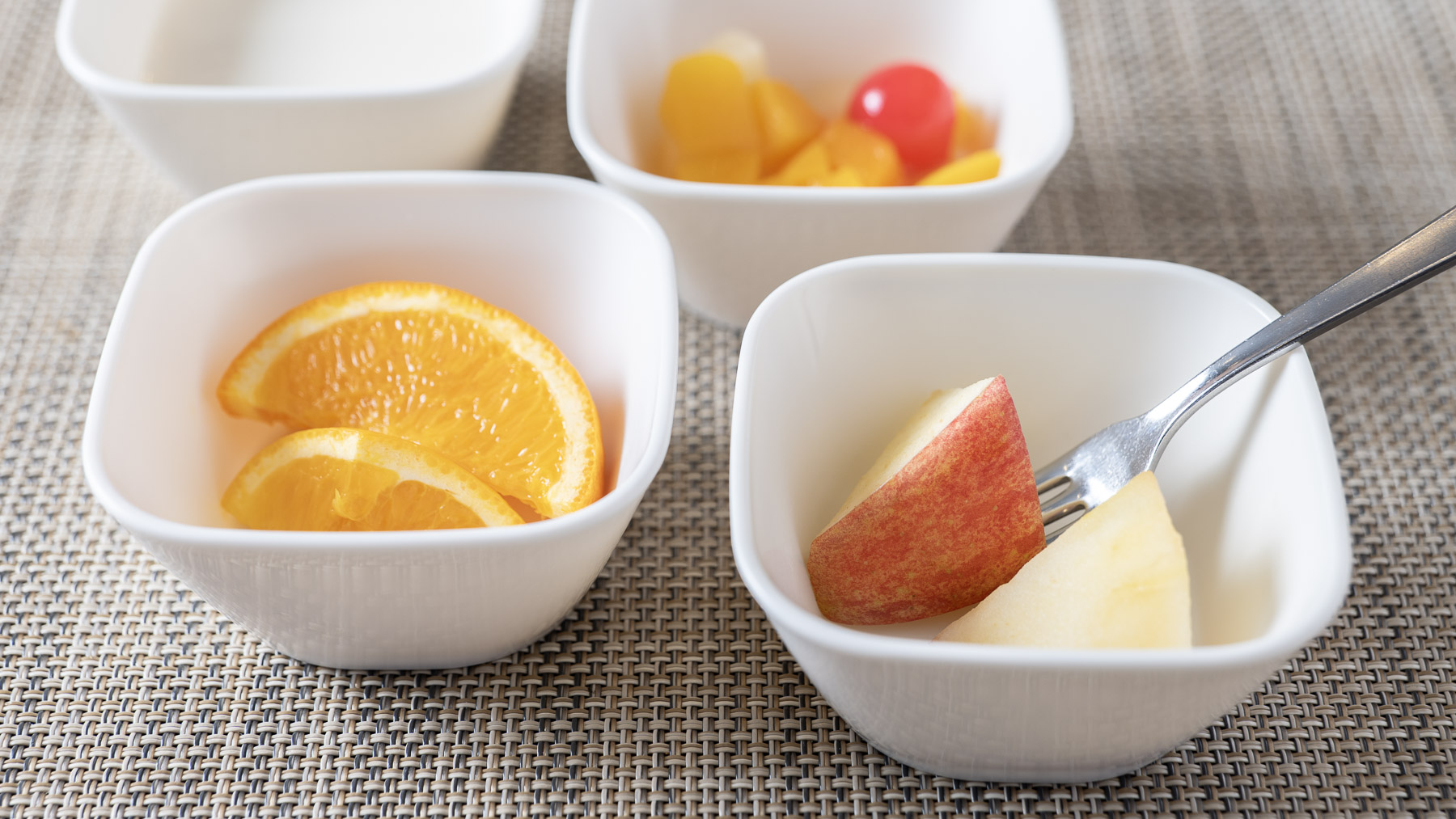 フルーツもありカラダがよろこぶ朝ごはんです