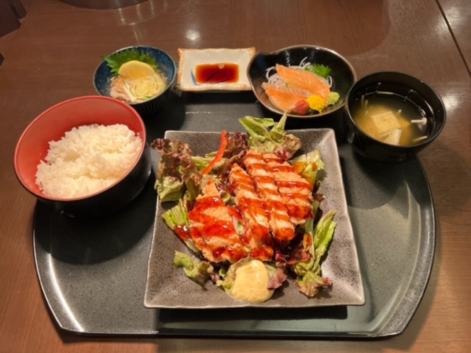 夕食レストラン＊チキン南蛮定食＊（お刺身＋小鉢付）