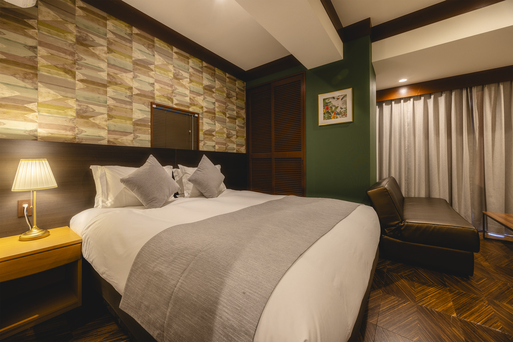 ◆スーペリアキング　バルコニー付き　《約30平米-》