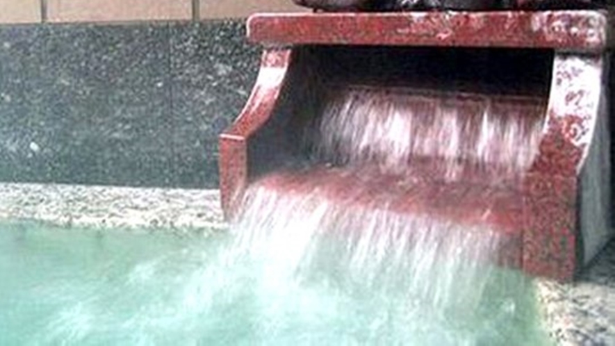 *温泉/村杉温泉は、有数のラヂウム温泉の治療場として、昔から多くの人々が訪れています。